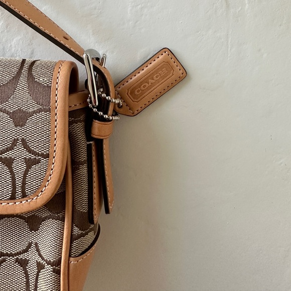 Coach Signature Authentic East West Shoulder Bag Brand New with Original Tags - Picture 3 of 12